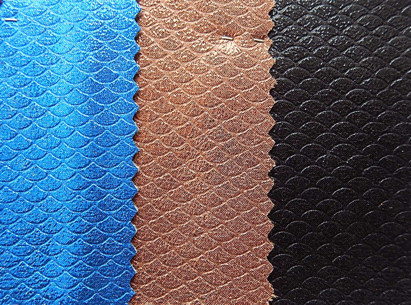 廠家直銷經(jīng)編復合仿棉絨皮革 金屬魚鱗紋人造革解析